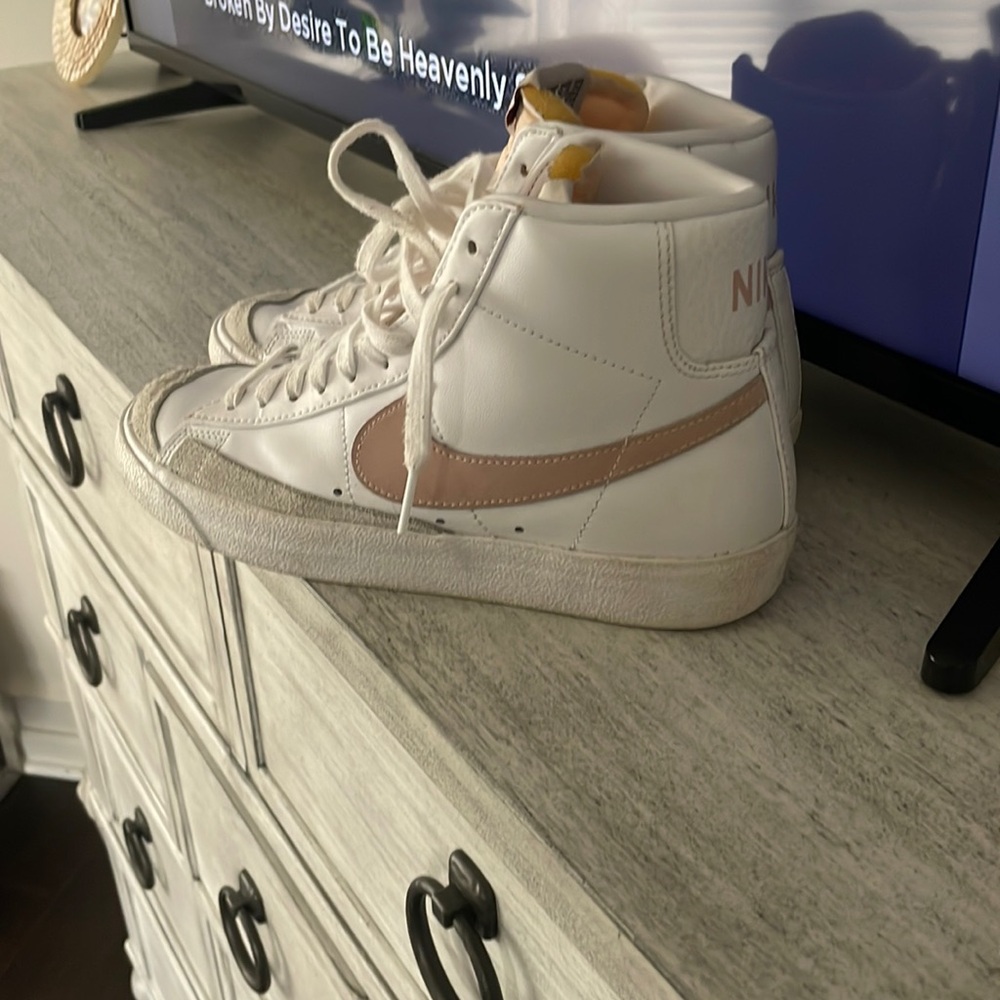 Women’s Nike 7.5
